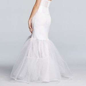 🦥 David's Bridal A-Line Silhouette Slip 🦥